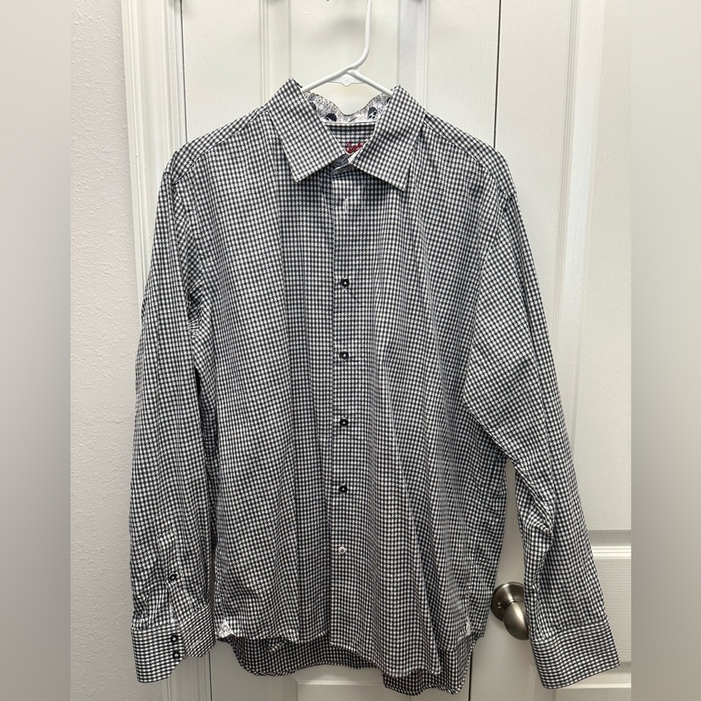 Robert Graham: Men's Black and White Checkered Shirt With Skulls